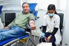 His Excellency the High Commissioner of the Islamic Republic of Pakistan, Mr Muhammad Arshad Jan Pathan donating blood at WHO Mauritius - 16 June 2023