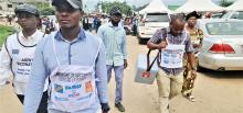 Une équipe de vaccinateurs fait du porte-à-porte à Kisangani pour vacciner les enfants de 0 à 59 mois contre la polio