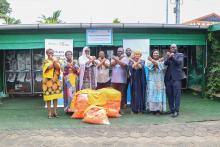 Remise de matériels de visibilité au Ministère de la Femme, de la Famille et de l'Enfant