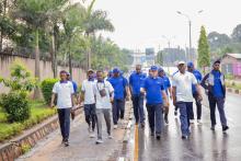 Le staff de OMS Burundi et partenaires lors de la marche sportive