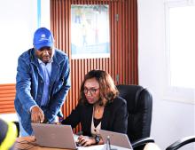 Les facilitateurs du laboratoire d'expérience des utilisateurs du BMS accompagnent les apprenants du Bureau de Pays de la RDC dans leur immersion au sein du module UX Lab. La formation, organisée en plusieurs cohortes, s'est déroulée sur deux jours, du mardi 6 au mercredi 7 mai 2025.