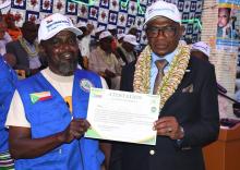 Le ministre de la Santé honore un ASC du district de santé de Pomoni