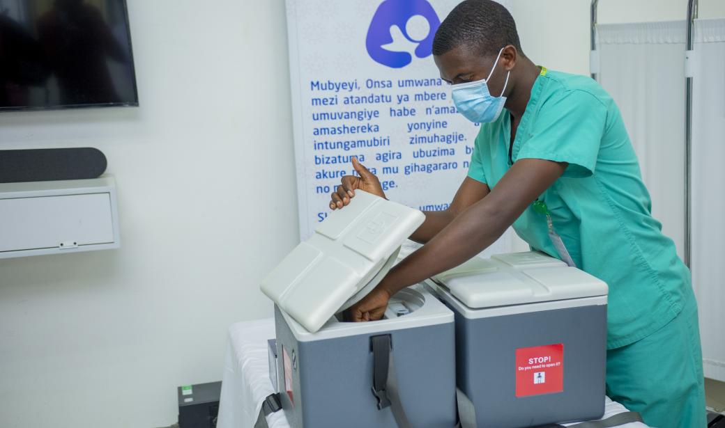 Rolling out COVID-19 vaccines in Rwanda