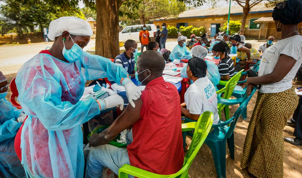 Curbing Ebola outbreak in Guinea