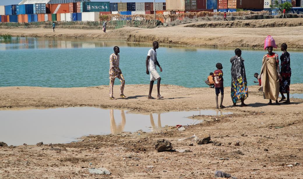 “Across the country, much needed healthcare services have been affected. Water is accumulating on the streets and sewages are overflowing. The hygiene and sanitation conditions greatly increase the risk of diarrheal infections and the spread of diseases,” says Dr Fabian Ndenzako, WHO Representative in South Sudan. “These emergency health supplies will help to protect people from such threats.”