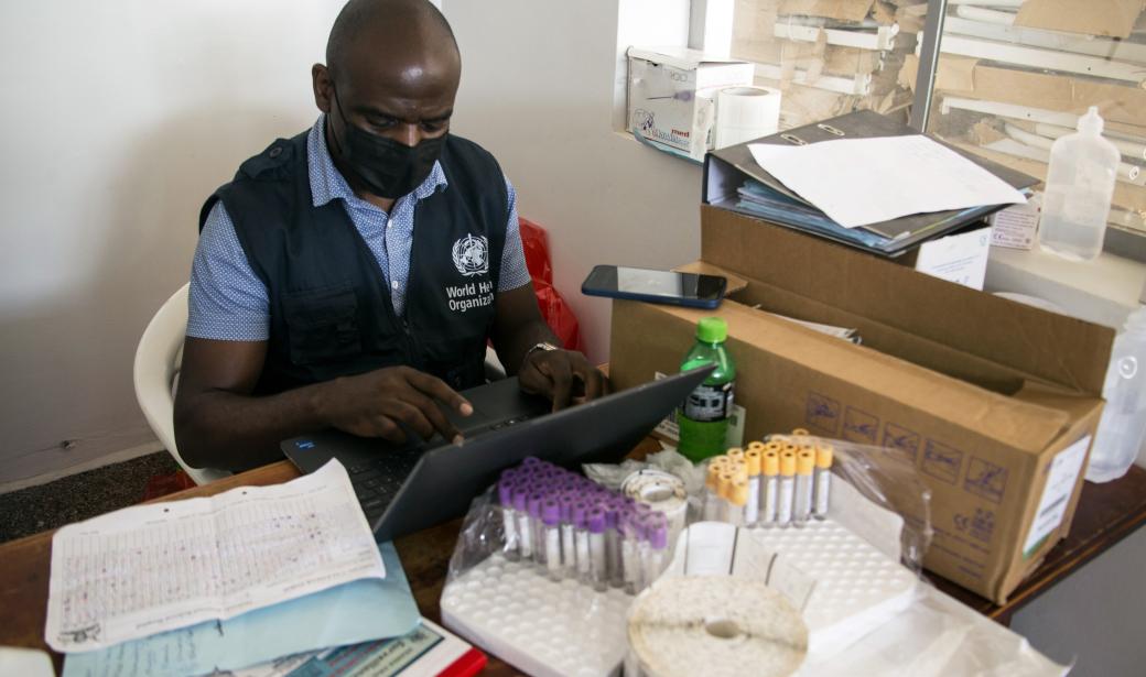 In Uganda, fighting Ebola one patient at a time