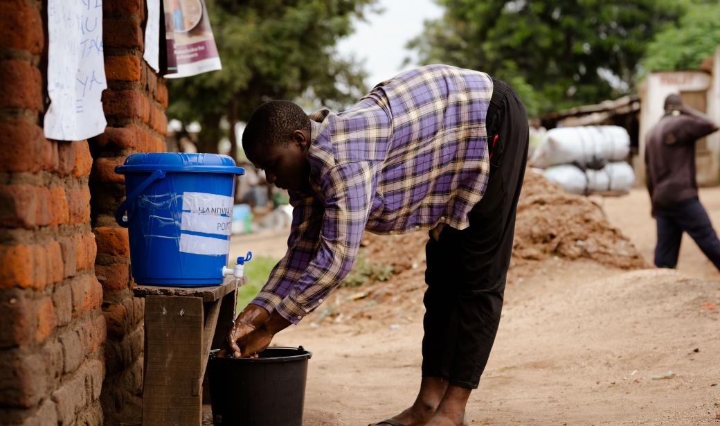 Au Malawi, les points de réhydratation orale gérés par la communauté aident à prévenir les décès dus au choléra