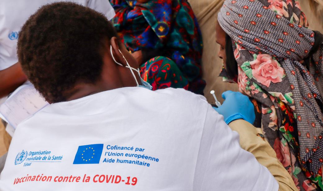 In Chad, mobile clinics bring COVID-19 vaccination to vulnerable groups