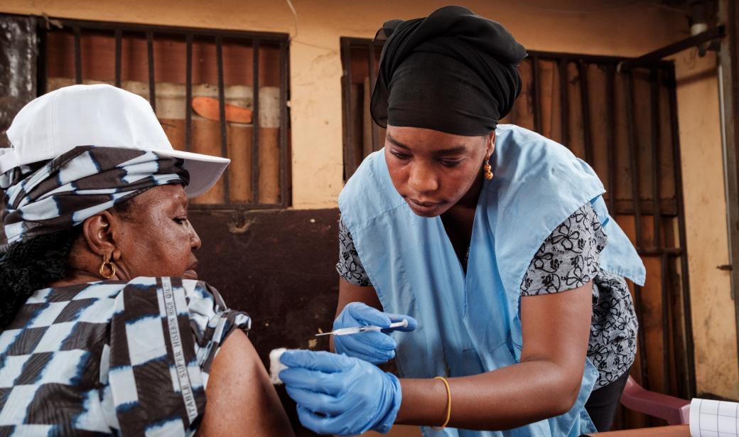 Expanding COVID-19 vaccination to reach at-risk populations in Guinea
